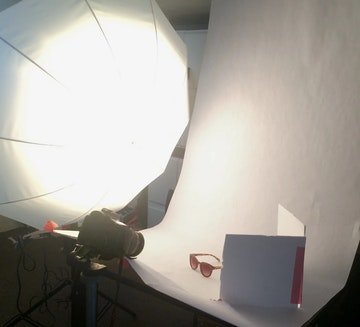 تنظیمات نورپردازی برای عکاسی از عینک آفتابی