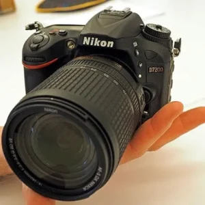 دوربین نیکون D7200 بهمراه کیف بنرو سرقتش شده است