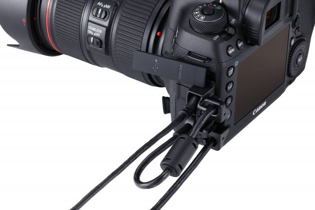 خروجی های میکروفون و هدفون دوربین کانن 5D Mark IV