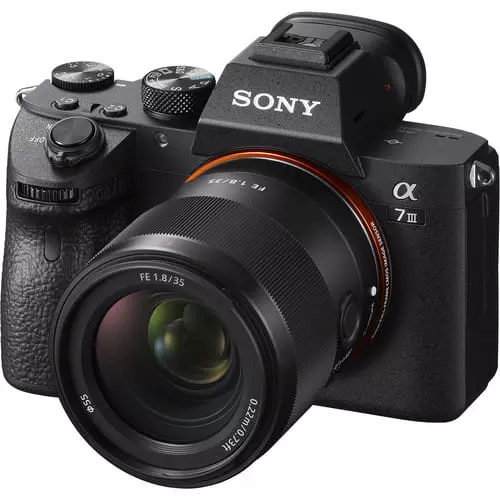 لنز سونی Sony FE 35mm f/1.8 Lens