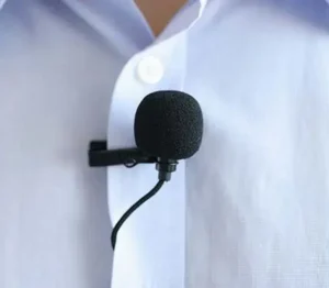 انواع میکروفن برای تولید محتوا با موبایل میکروفن لاوالیر (Lavalier Microphone)
